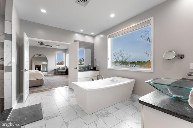 229 IVY HILL DR, State College, PA 16801