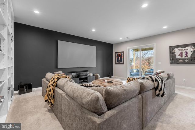 229 IVY HILL DR, State College, PA 16801