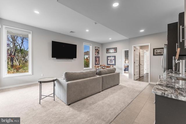 229 IVY HILL DR, State College, PA 16801