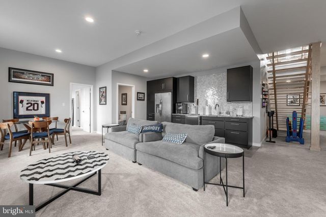 229 IVY HILL DR, State College, PA 16801