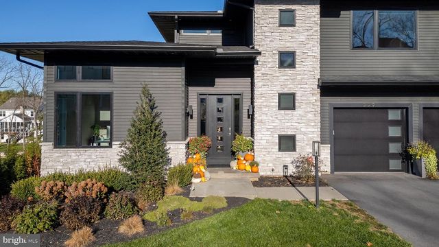 229 IVY HILL DR, State College, PA 16801