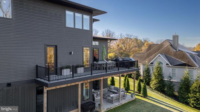 229 IVY HILL DR, State College, PA 16801