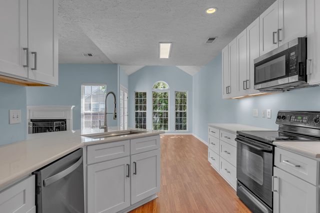 1264 W Running Brook Rd, Nashville, TN 37209