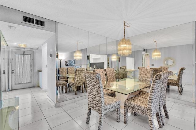 6670 Royal Palm Boulevard 110, Margate, FL 33063