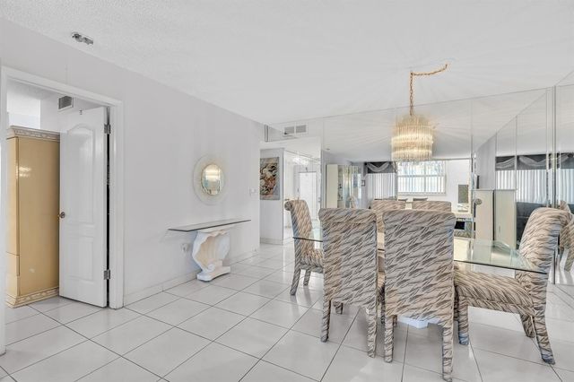 6670 Royal Palm Boulevard 110, Margate, FL 33063