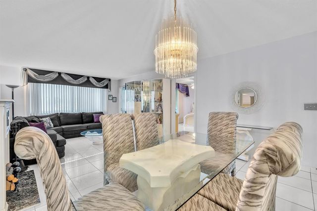 6670 Royal Palm Boulevard 110, Margate, FL 33063