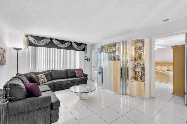 6670 Royal Palm Boulevard 110, Margate, FL 33063