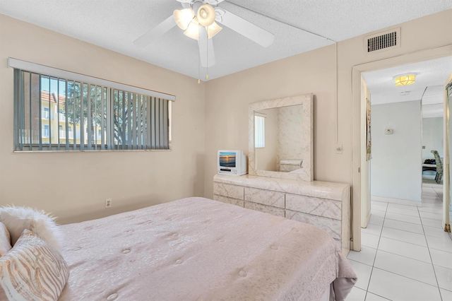 6670 Royal Palm Boulevard 110, Margate, FL 33063