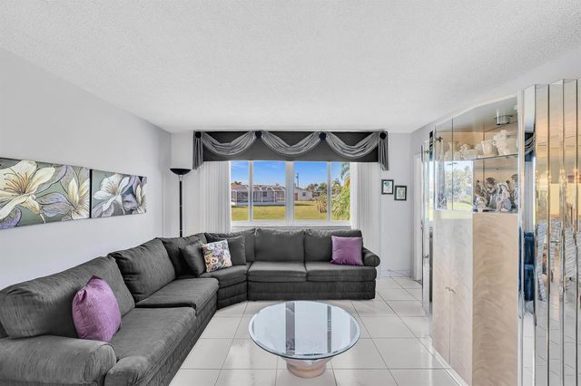 6670 Royal Palm Boulevard 110, Margate, FL 33063