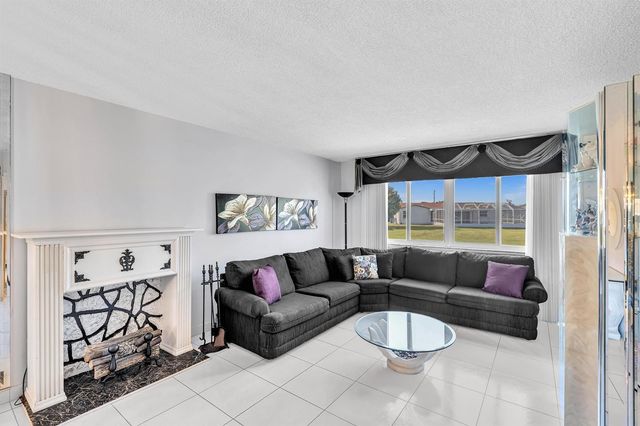 6670 Royal Palm Boulevard 110, Margate, FL 33063