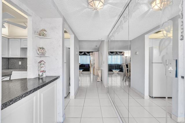 6670 Royal Palm Boulevard 110, Margate, FL 33063