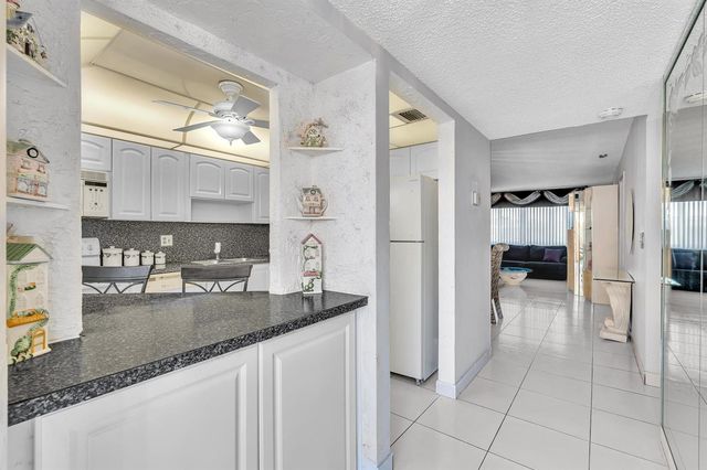 6670 Royal Palm Boulevard 110, Margate, FL 33063