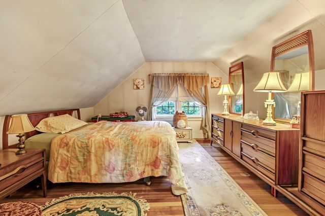 32 Harriet Rd, Abington, MA 02351