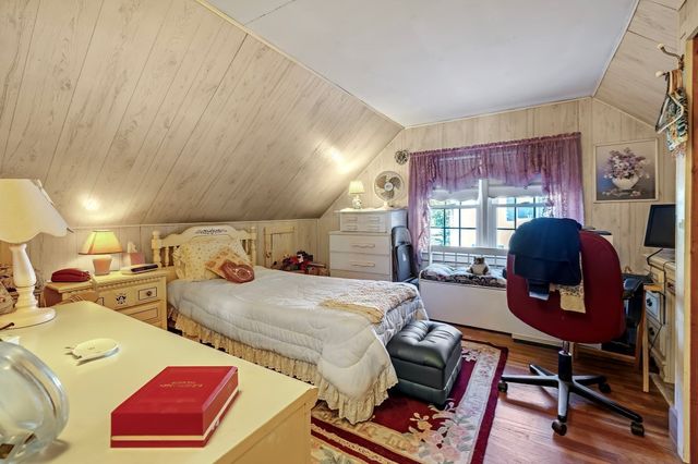 32 Harriet Rd, Abington, MA 02351
