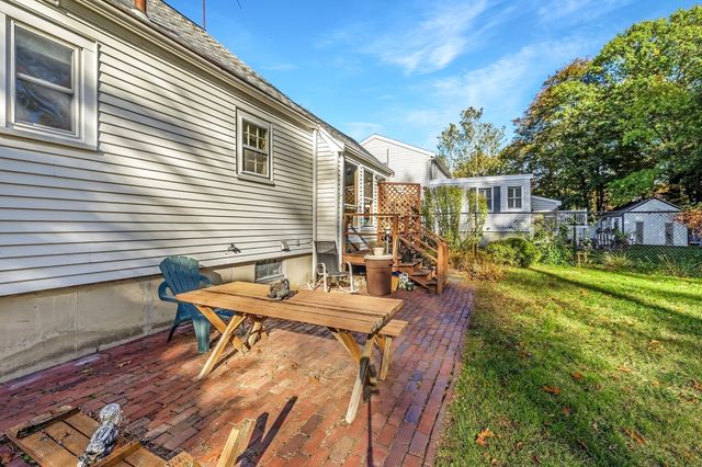 32 Harriet Rd, Abington, MA 02351