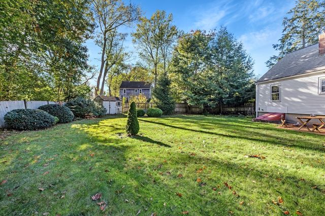 32 Harriet Rd, Abington, MA 02351