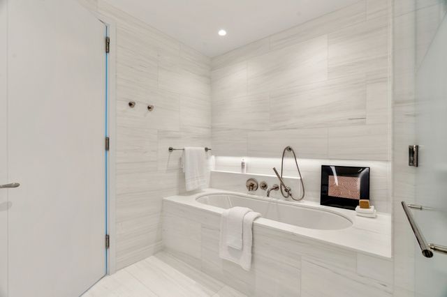 682 Atlantic Avenue 3707, Boston, MA 02110
