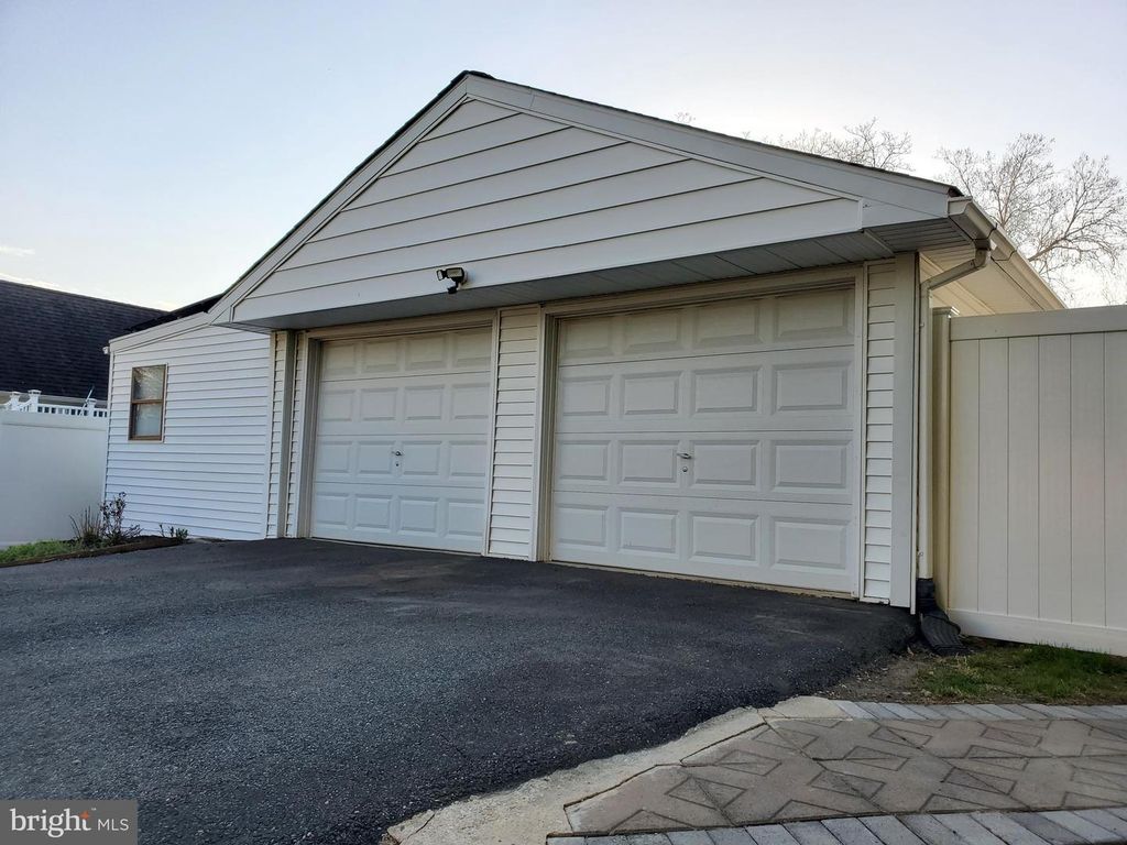 Image 32 of property listing at 109 EDMUND ST, Aberdeen, MD 21001