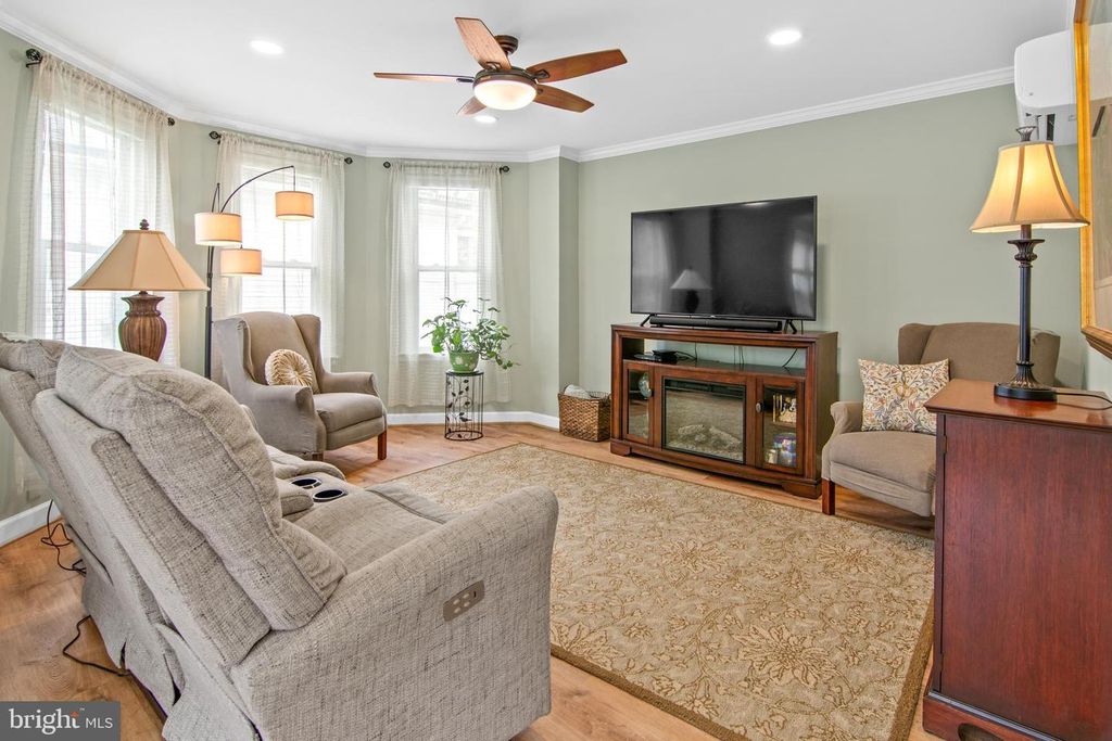 Image 6 of property listing at 109 EDMUND ST, Aberdeen, MD 21001