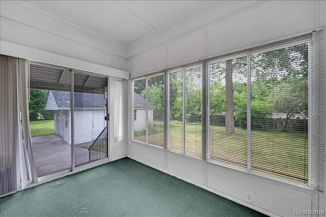17321 E 11 Mile Road, Roseville, MI 48066