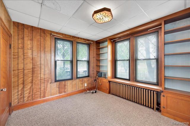 17321 E 11 Mile Road, Roseville, MI 48066