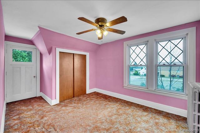 17321 E 11 Mile Road, Roseville, MI 48066