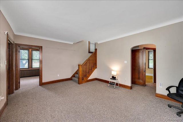 17321 E 11 Mile Road, Roseville, MI 48066