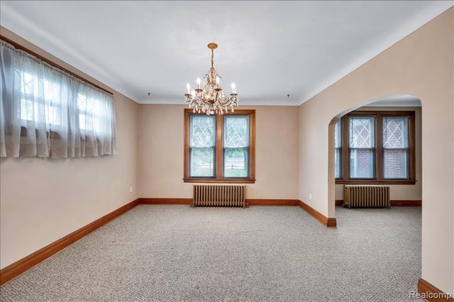 17321 E 11 Mile Road, Roseville, MI 48066
