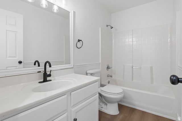 8434 S WINDMILL DR, West Jordan, UT 84081