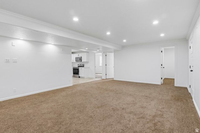 8434 S WINDMILL DR, West Jordan, UT 84081