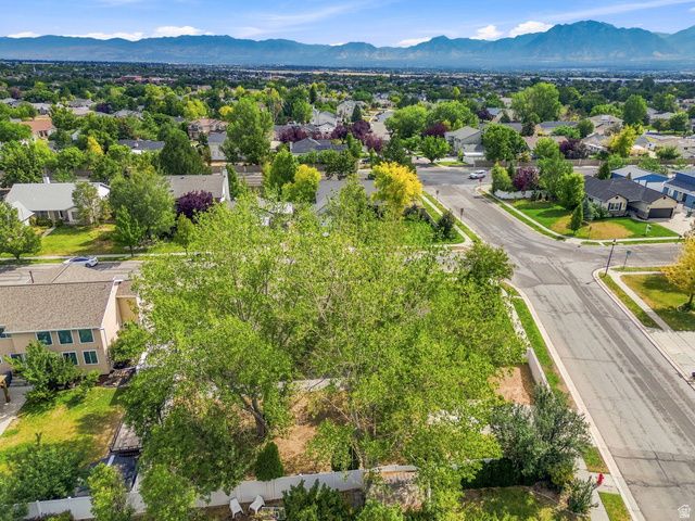 8434 S WINDMILL DR, West Jordan, UT 84081
