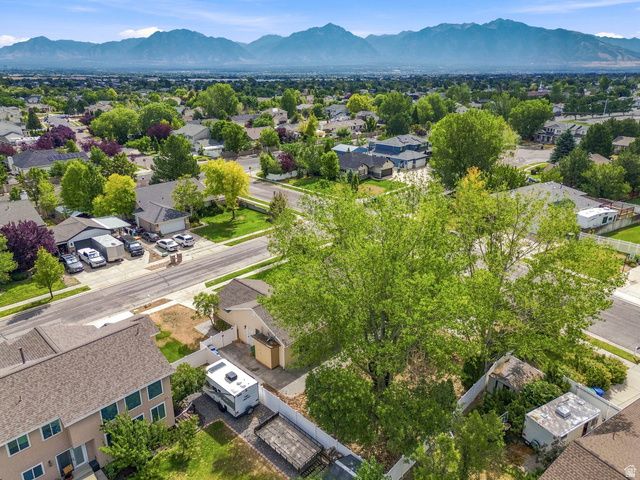 8434 S WINDMILL DR, West Jordan, UT 84081