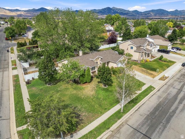 8434 S WINDMILL DR, West Jordan, UT 84081