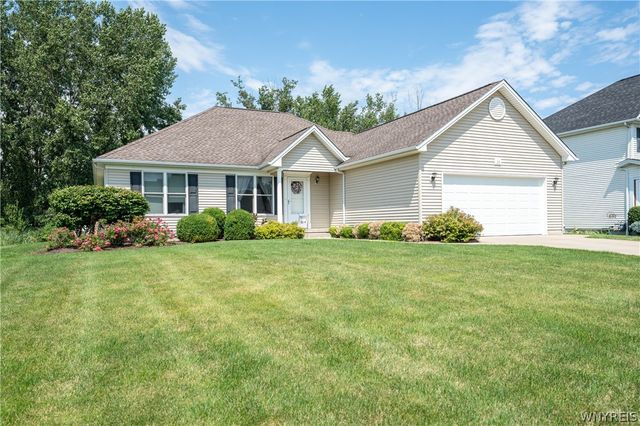 16 Garnet Drive, Cheektowaga, NY 14227
