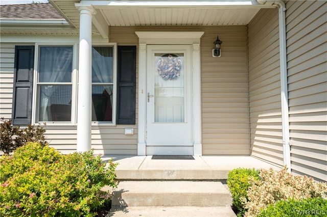 16 Garnet Drive, Cheektowaga, NY 14227