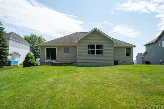 16 Garnet Drive, Cheektowaga, NY 14227