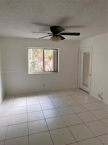 9502 SW 140 CT 9502, Kendall, FL 33186