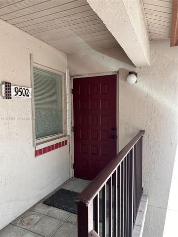 9502 SW 140 CT 9502, Kendall, FL 33186