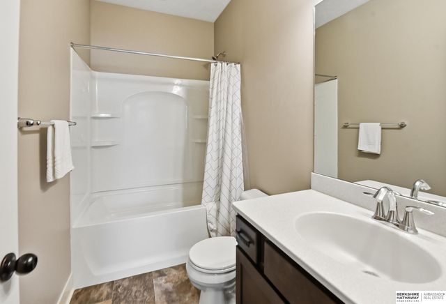 8108 N 173rd Street, Bennington, NE 68007
