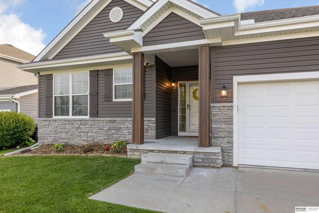 8108 N 173rd Street, Bennington, NE 68007