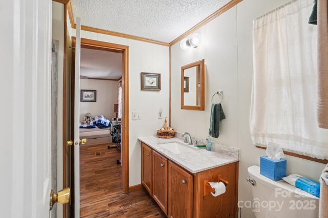 204 Cranbrook Circle, Hendersonville, NC 28792