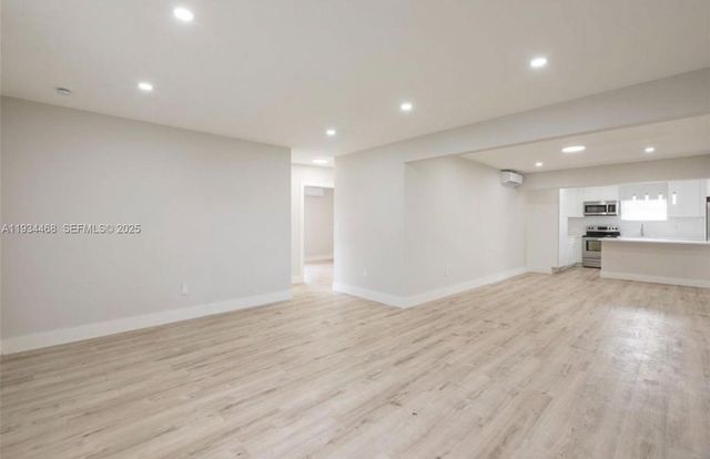 2960 SW 2nd Ct, Fort Lauderdale, FL 33312