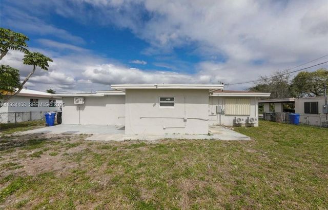 2960 SW 2nd Ct, Fort Lauderdale, FL 33312