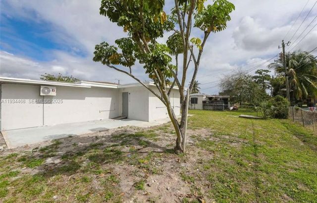 2960 SW 2nd Ct, Fort Lauderdale, FL 33312