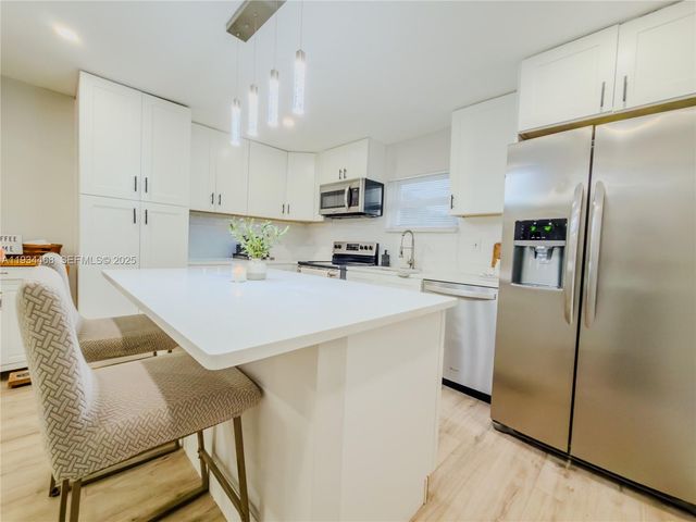 2960 SW 2nd Ct, Fort Lauderdale, FL 33312