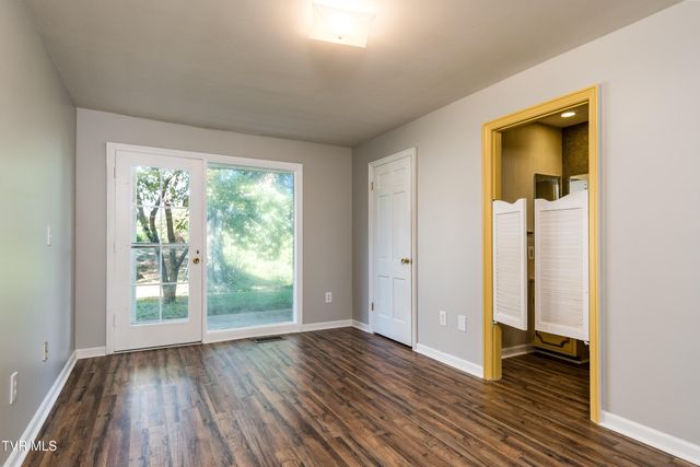 1801 Manor Court, B, Kingsport, TN 37660