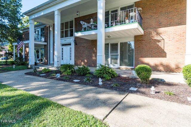 1801 Manor Court, B, Kingsport, TN 37660