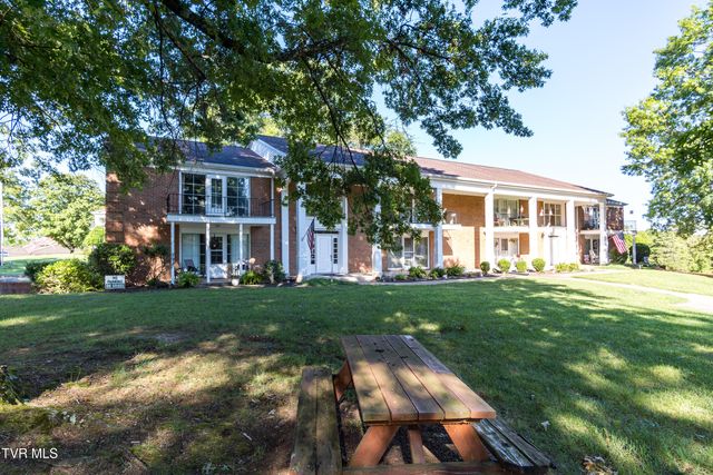 1801 Manor Court, B, Kingsport, TN 37660