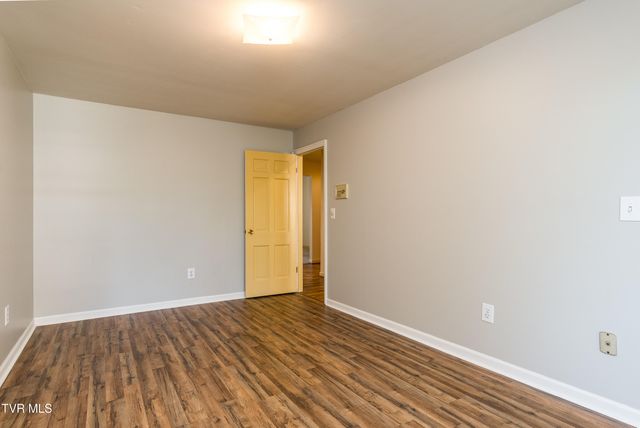 1801 Manor Court, B, Kingsport, TN 37660