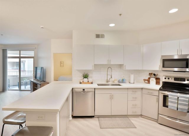 1501 Front St 329, San Diego, CA 92101